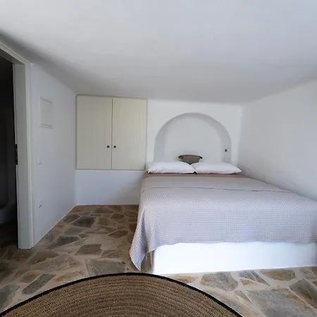 Maira With Seaview And Private Swimming Pool Drios